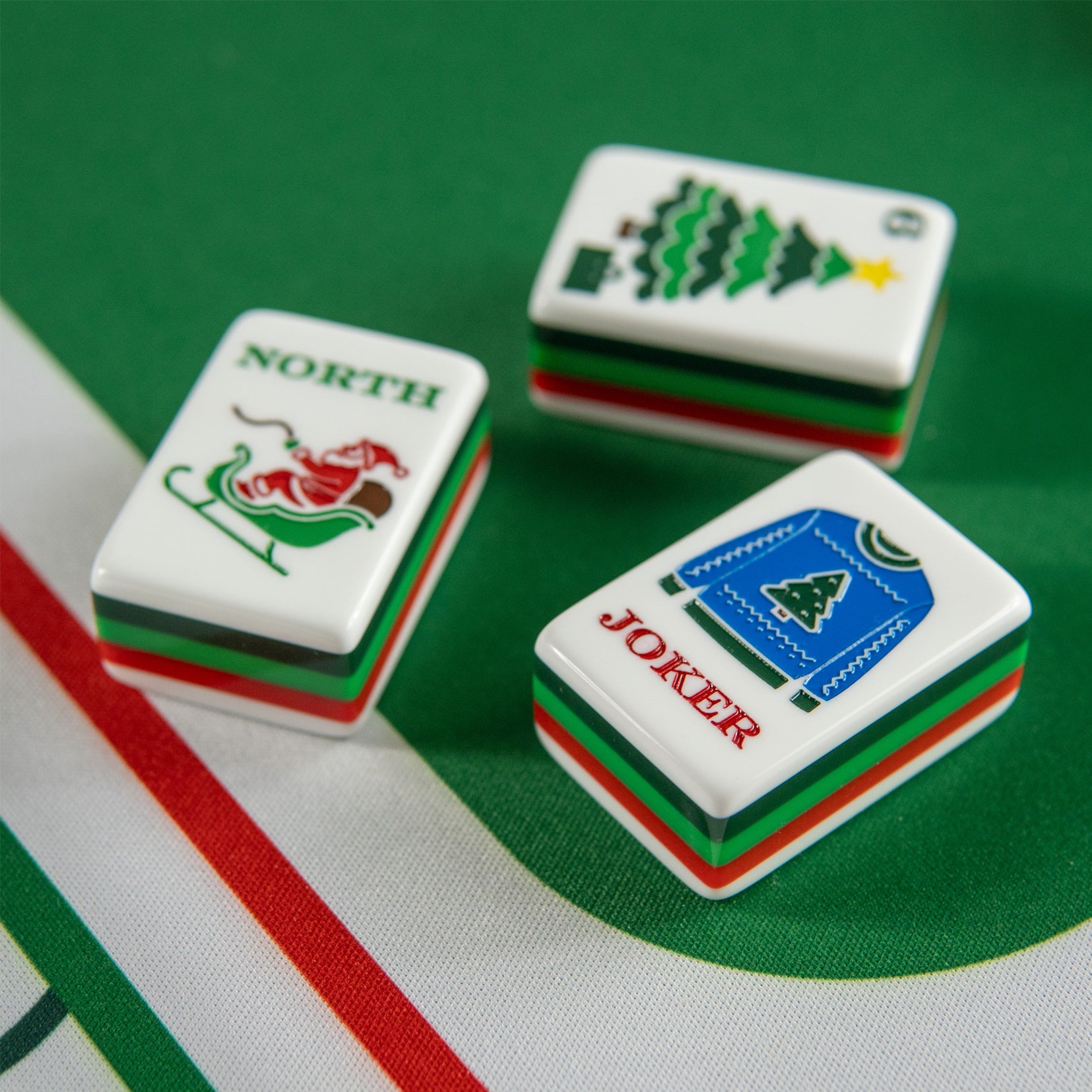 Holly Jolly Mahjong Set